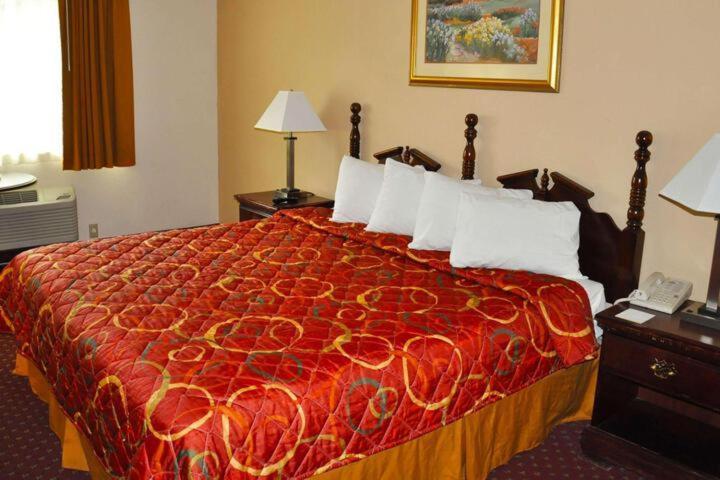 Avalon Inn Sandusky Ngoại thất bức ảnh